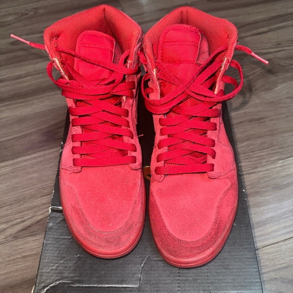 Jordan 1 retro Red Suede - Picture 2 of 5